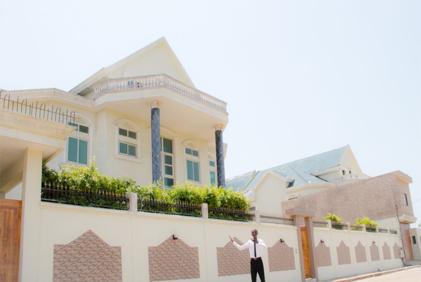Villa de prestige la plus chère à vendre actuellement à cotonou, Bénin