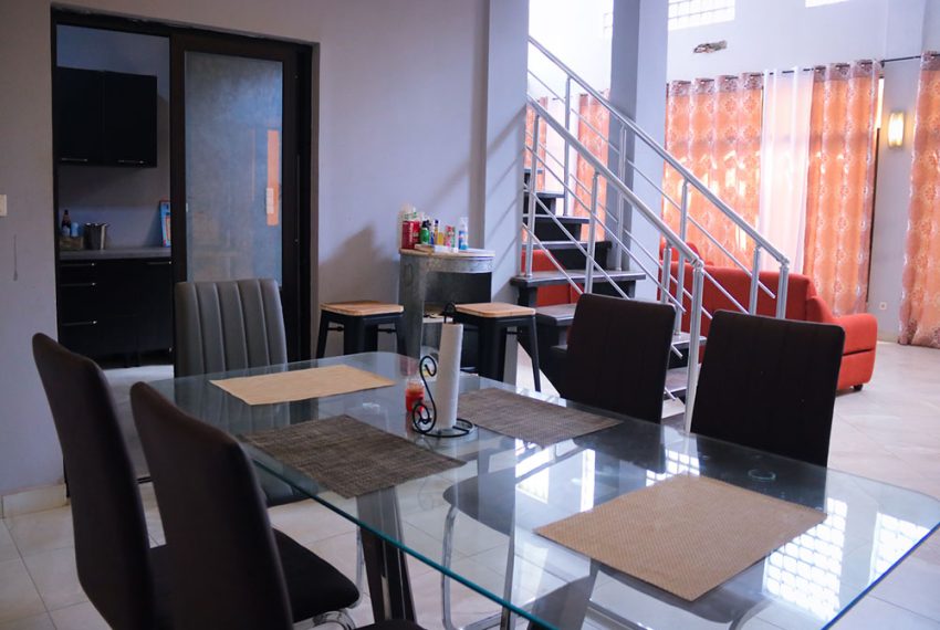 Villa meublée à vendre à Calavi Bidossessi Bénin 8