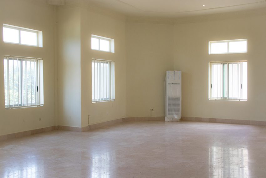 Villa de prestige la plus chère à vendre actuellement à cotonou, Bénin 5