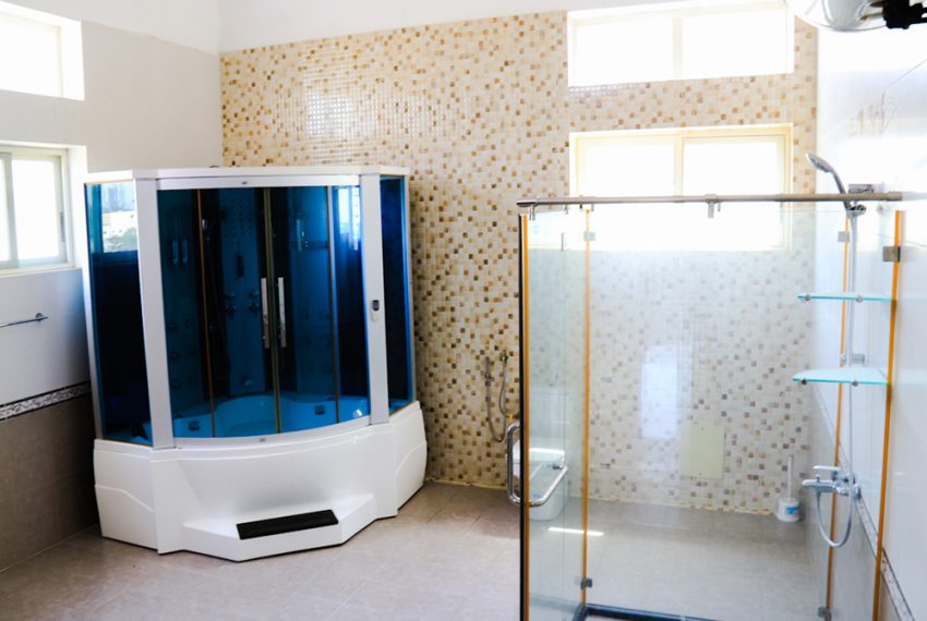 Villa de prestige la plus chère à vendre actuellement à cotonou, Bénin 9