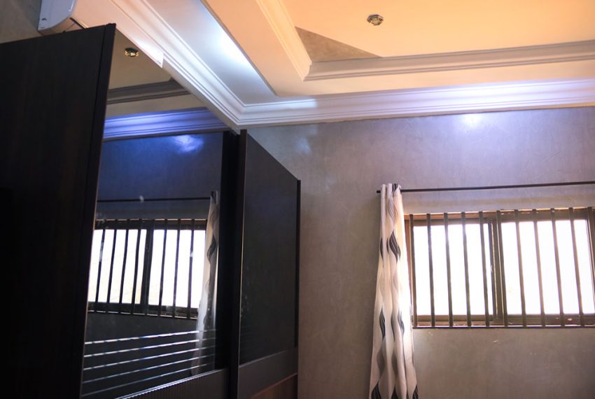 Villa meublée à vendre à Calavi Bidossessi Bénin 17