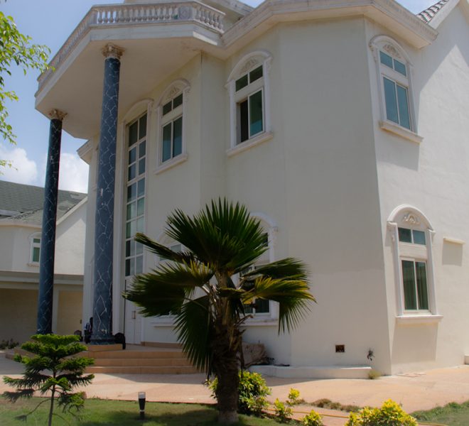 Villa de prestige la plus chère à vendre actuellement à cotonou, Bénin 2