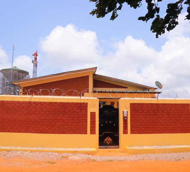 Villa, maison meublée à vendre à Calavi Ouèdo