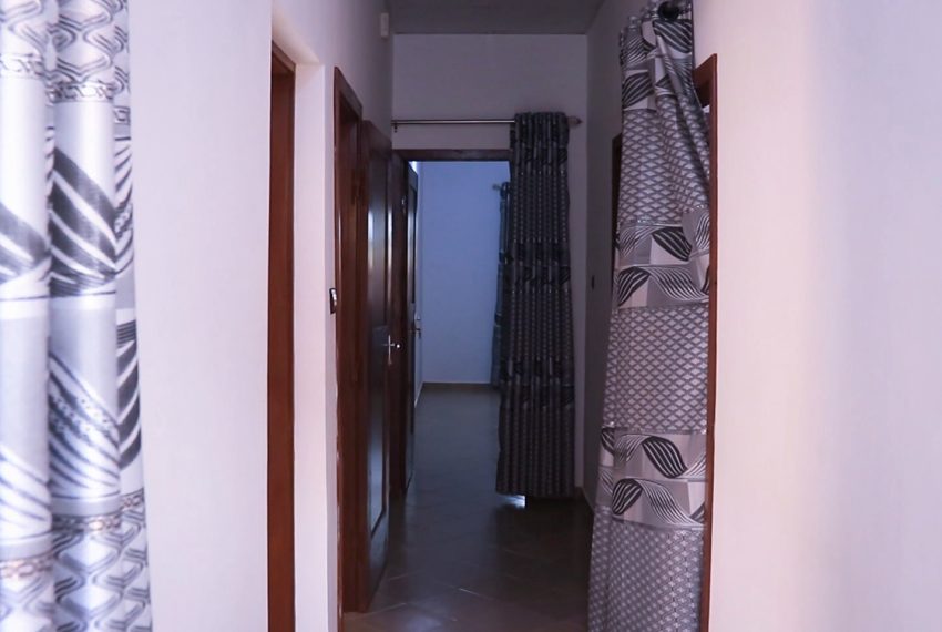 Villa, maison meublée à vendre à Calavi Ouèdo 9