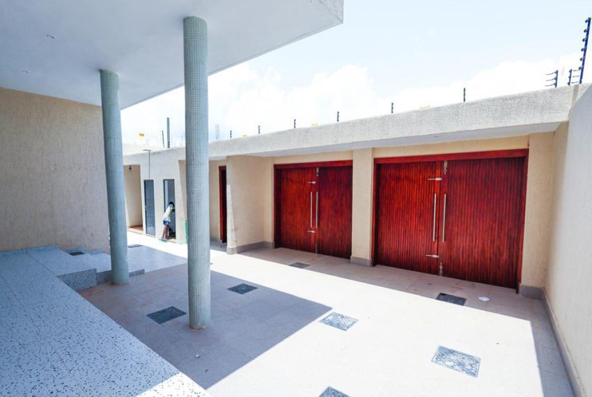 Villa de luxe à louer à Cotonou Fidjrossè Plage 3