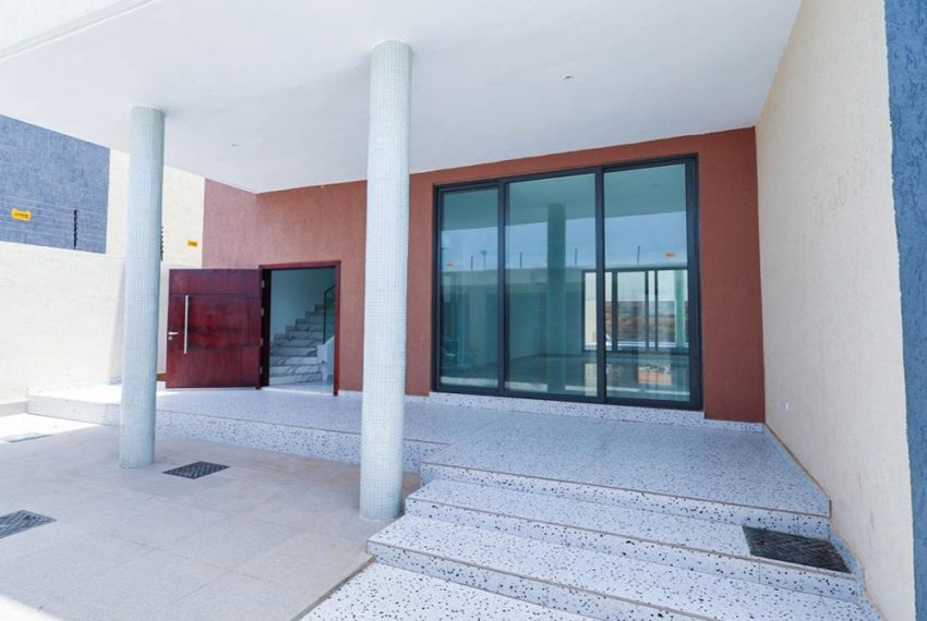 Villa de luxe à louer à Cotonou Fidjrossè Plage 4