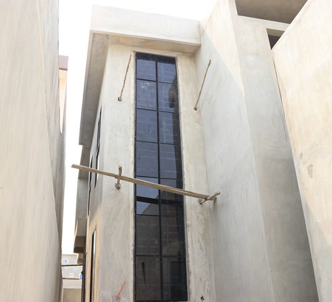 Villa inachevée à vendre a fidjrossè plage 4