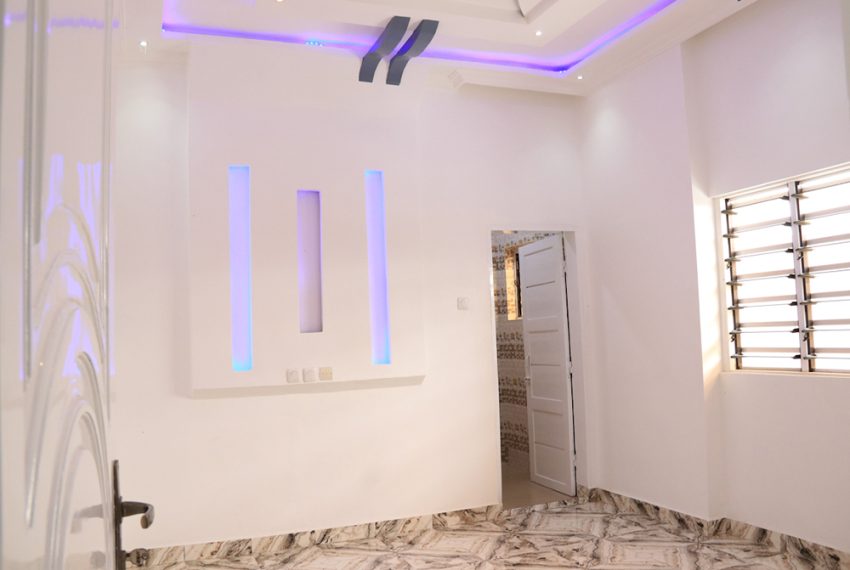 Villa luxueuse à vendre à Ekpè Sèmè Podji 15