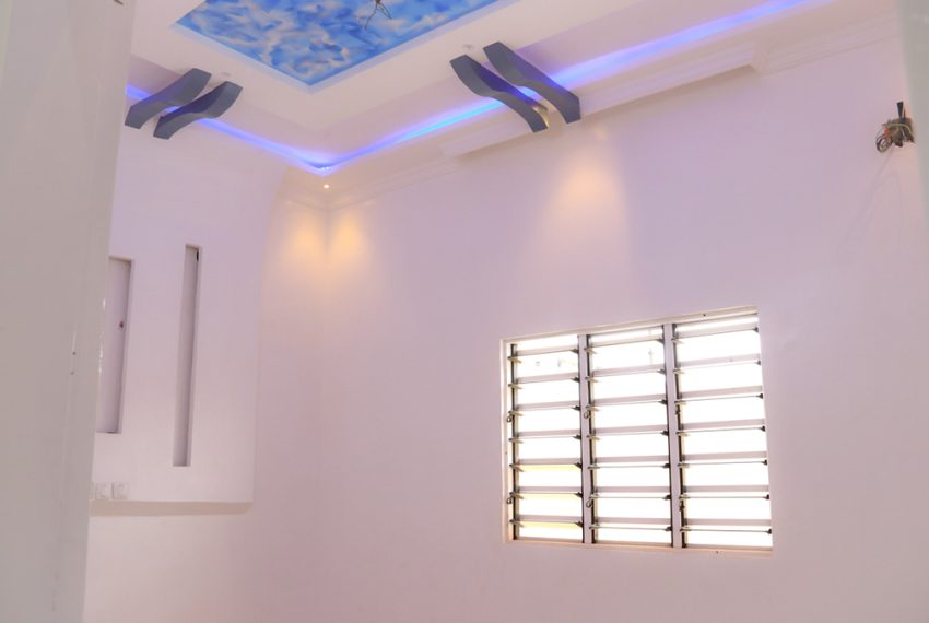 Villa luxueuse à vendre à Ekpè Sèmè Podji 16