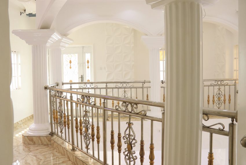 Villa luxueuse à vendre à Ekpè Sèmè Podji 21