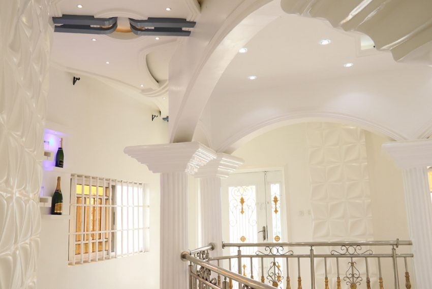 Villa luxueuse à vendre à Ekpè Sèmè Podji 23