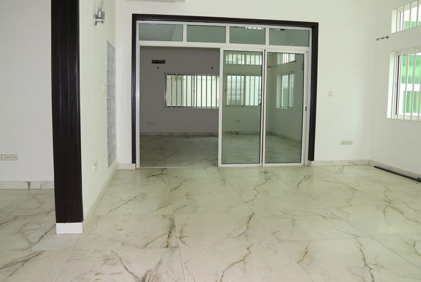 villa à louer à l'Aeroport plage Cotonou 18