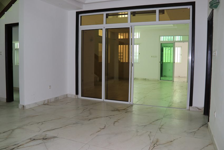 villa à louer à l'Aeroport plage Cotonou 21