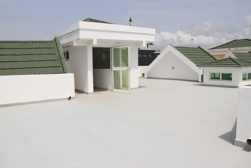 villa à louer à l'Aeroport plage Cotonou 35