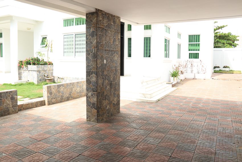 villa à louer à l'Aeroport plage Cotonou 4