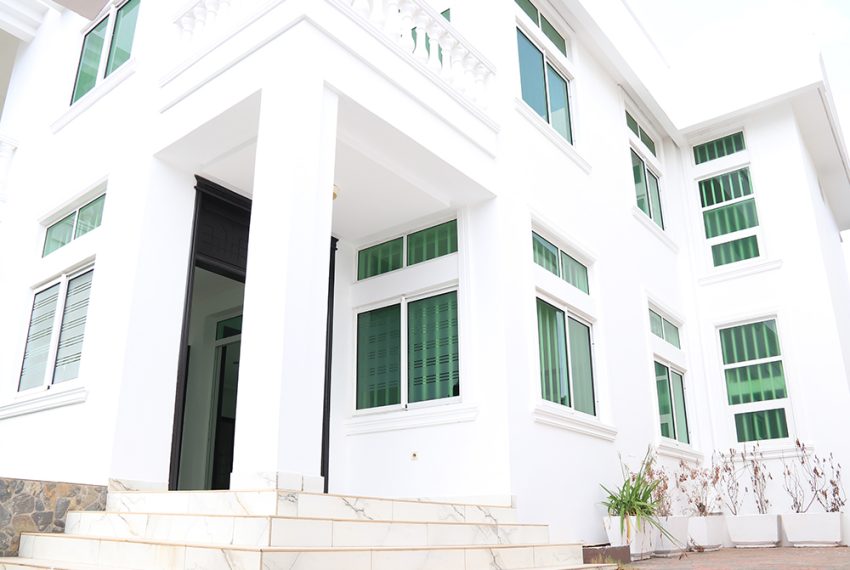 villa à louer à l'Aeroport plage Cotonou 5