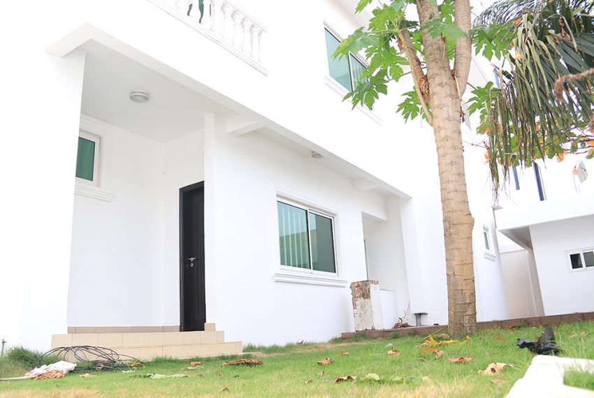 villa à louer à l'Aeroport plage Cotonou 9