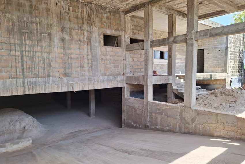 villa à vendre à cotonou erevan - villa inachevée