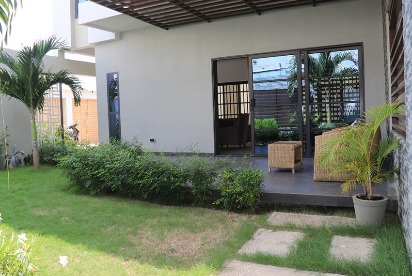 Villa meublé à louer à Sèyivè Ekpè Semè Podji Péage 10