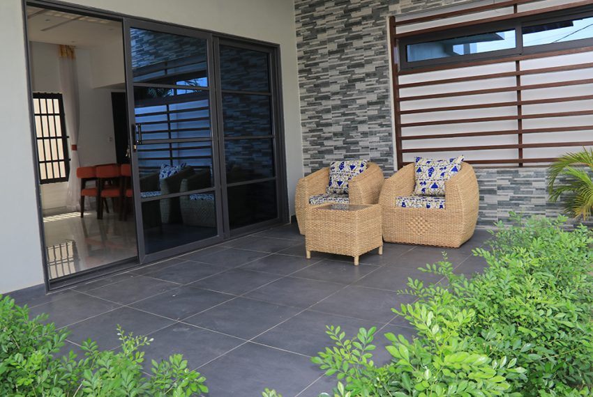 Villa meublé à louer à Sèyivè Ekpè Semè Podji Péage 11