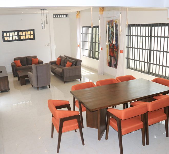 Villa meublé à louer à Sèyivè Ekpè Semè Podji Péage 13