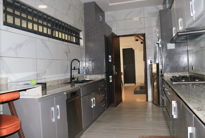 Villa meublé à louer à Sèyivè Ekpè Semè Podji Péage 20