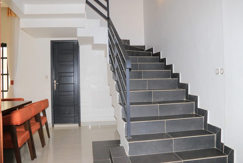 Villa meublé à louer à Sèyivè Ekpè Semè Podji Péage 23