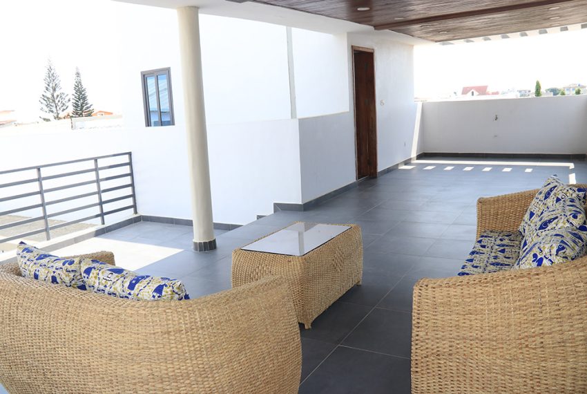 Villa meublé à louer à Sèyivè Ekpè Semè Podji Péage 34