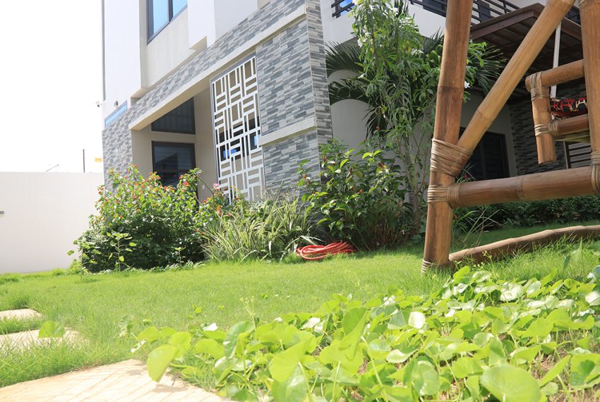 Villa meublé à louer à Sèyivè Ekpè Semè Podji Péage 8